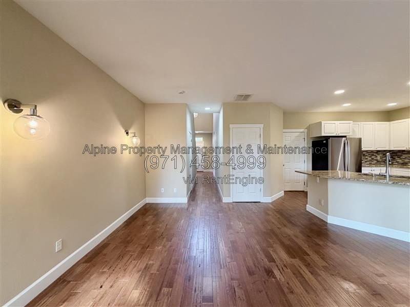 5758 Ne Damsel Dr - Photo 5 of 41