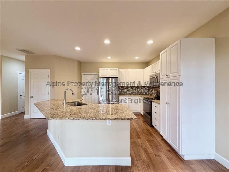 5758 Ne Damsel Dr - Photo 6 of 40