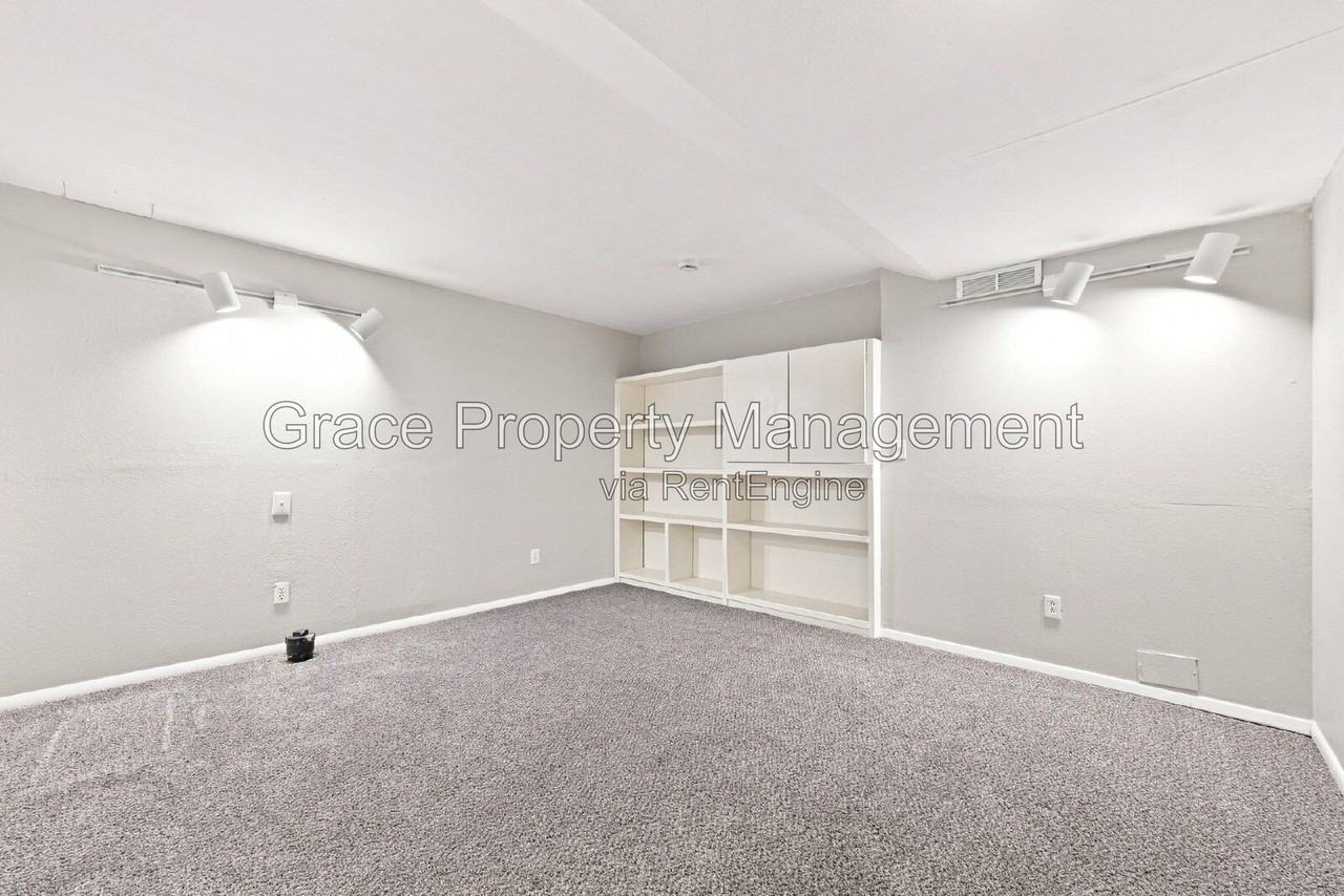 8340 S Upham Way - Photo 7 of 28