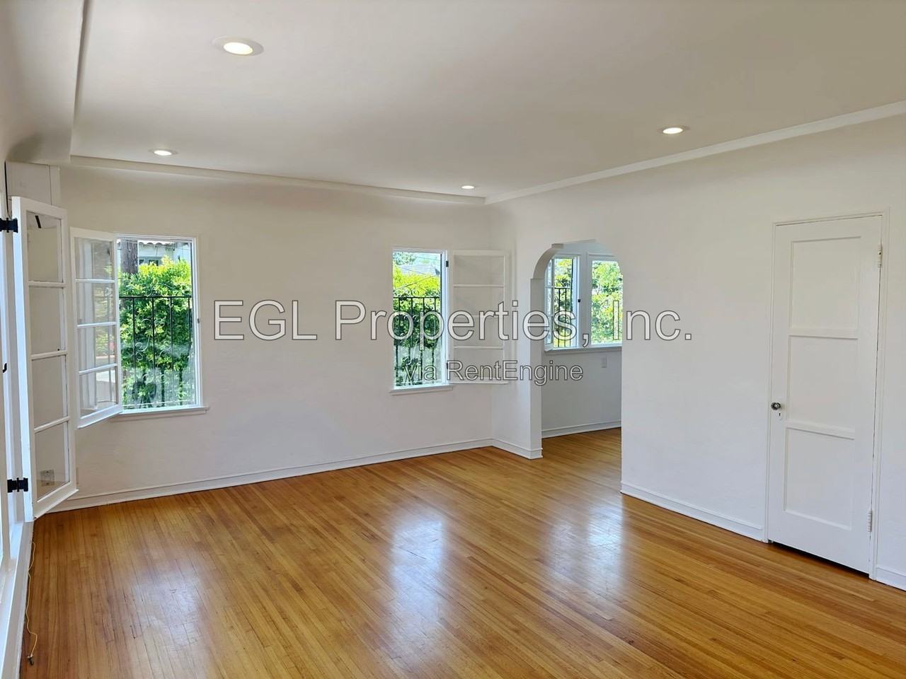 1016 1/2 S Crescent Heights Blvd - Photo 3 of 26