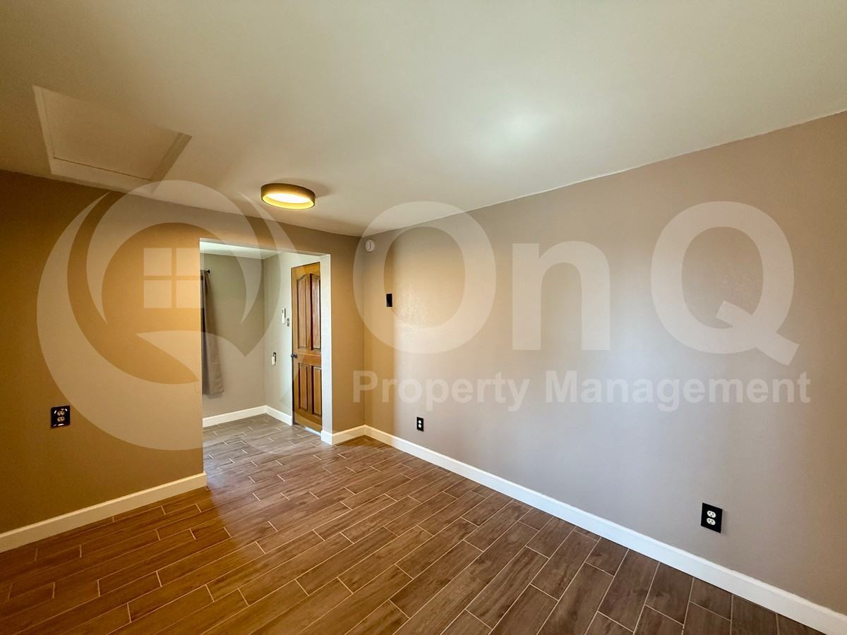 11319 E 5th Ave - Photo 7 of 21