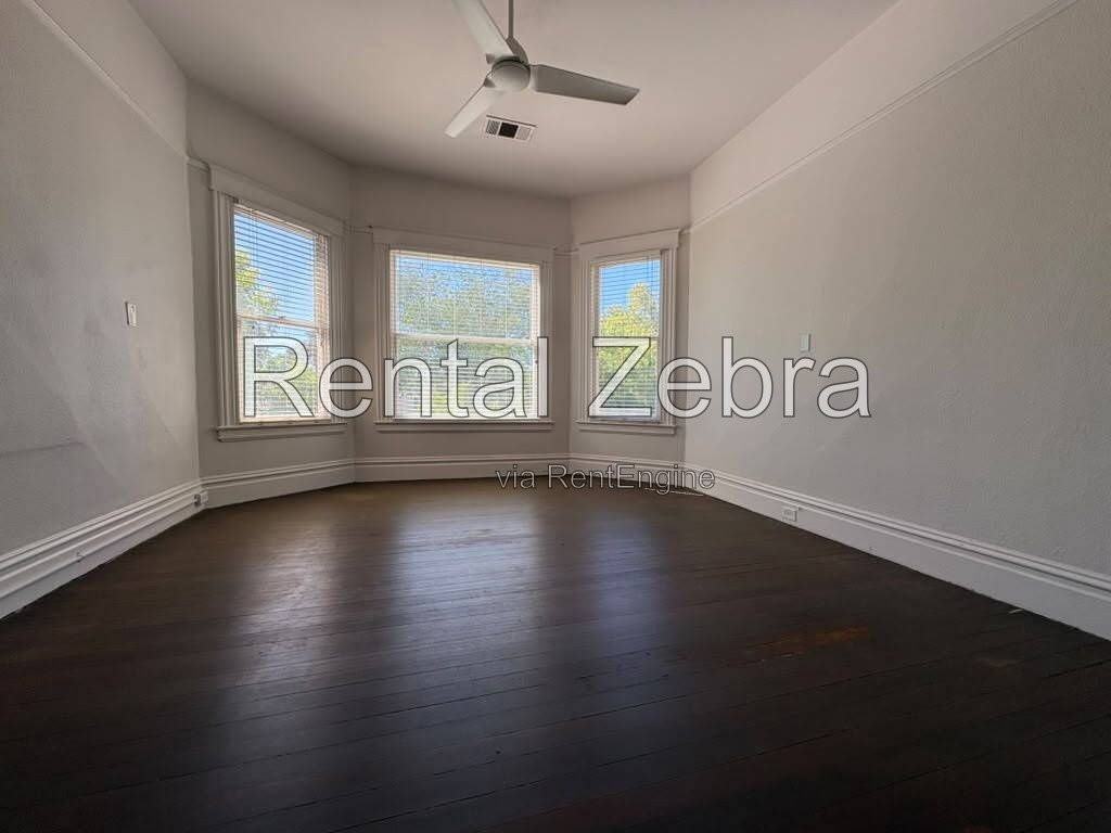 362 W 22nd St #362 - Photo 5 of 13