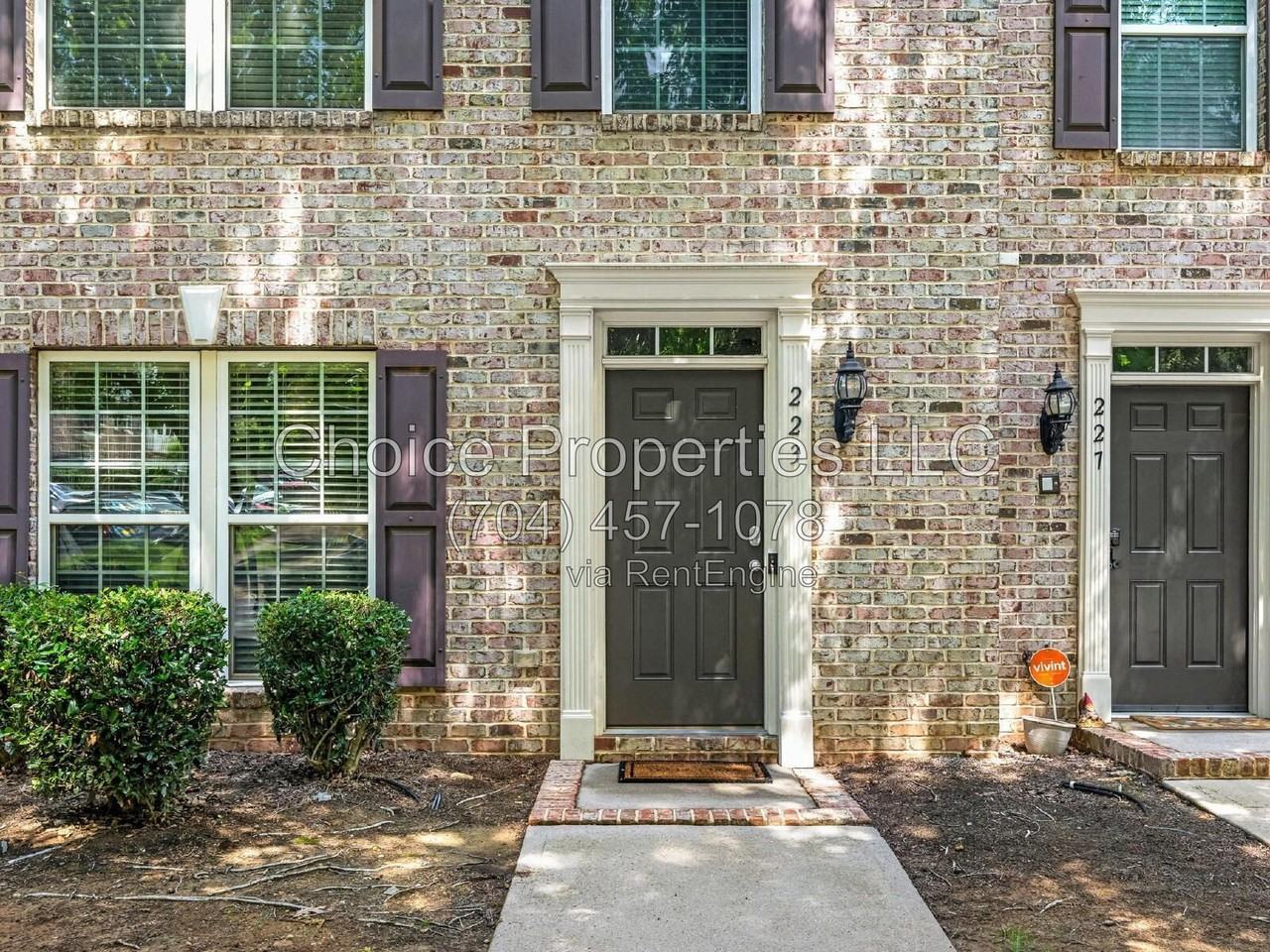 223 N Irwin Ave - Photo 3 of 28