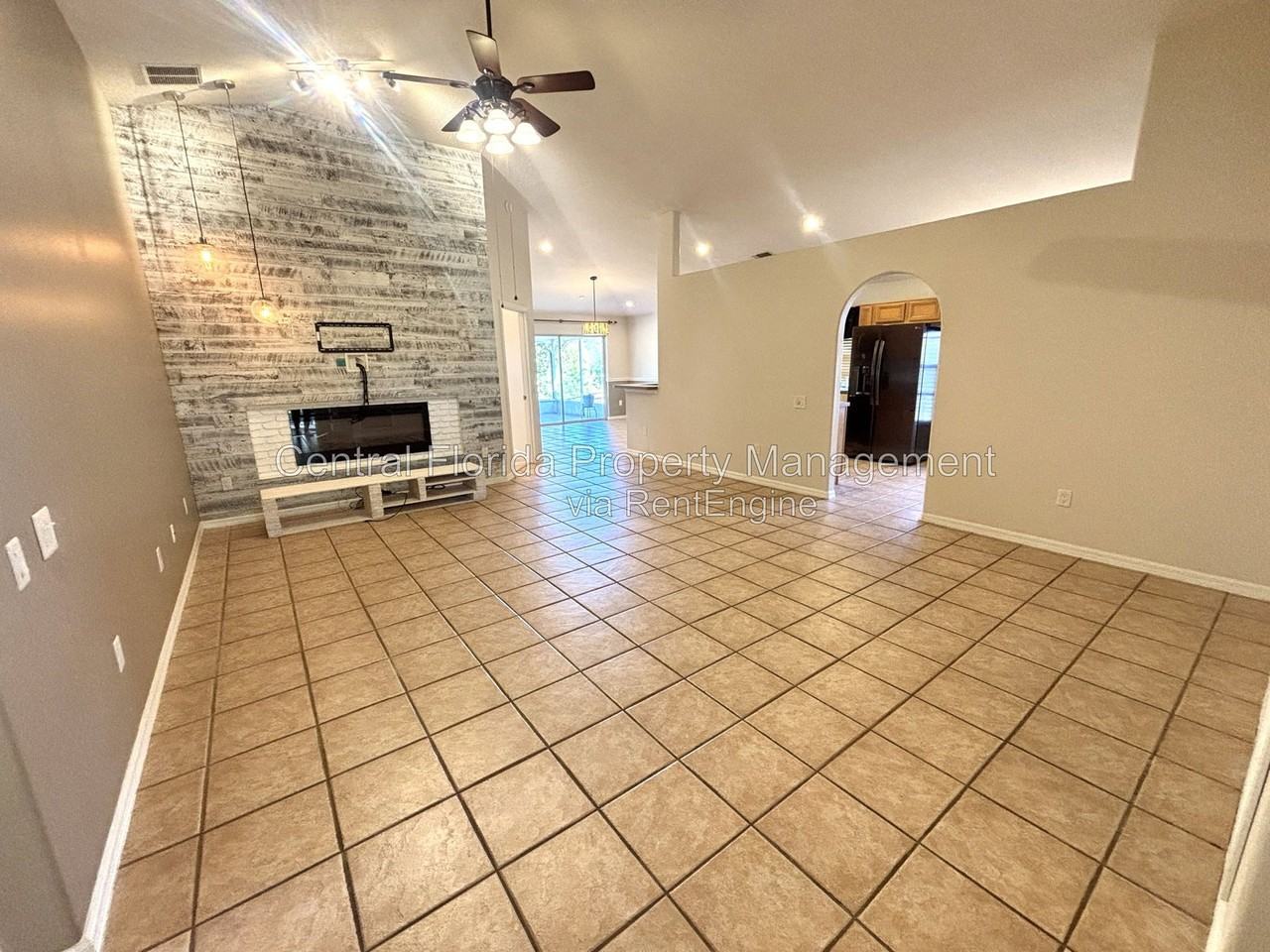 1935 Westpointe Cir - Photo 3 of 19