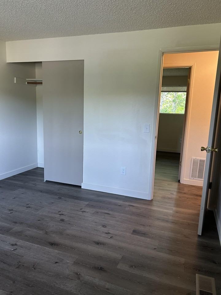 2903 Wilson Ave #NA - Photo 3 of 19