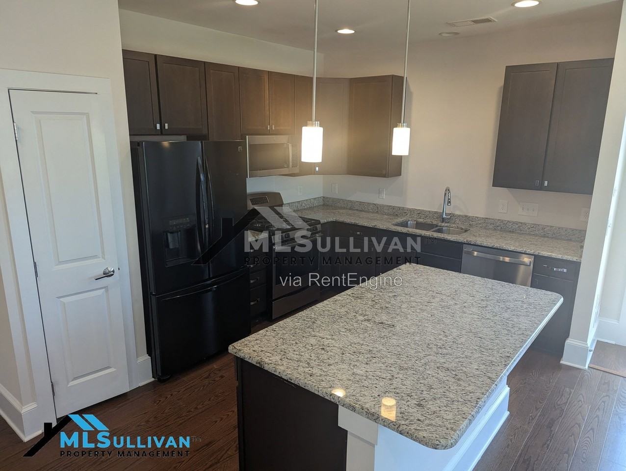 375 Avett Dr - Photo 3 of 35
