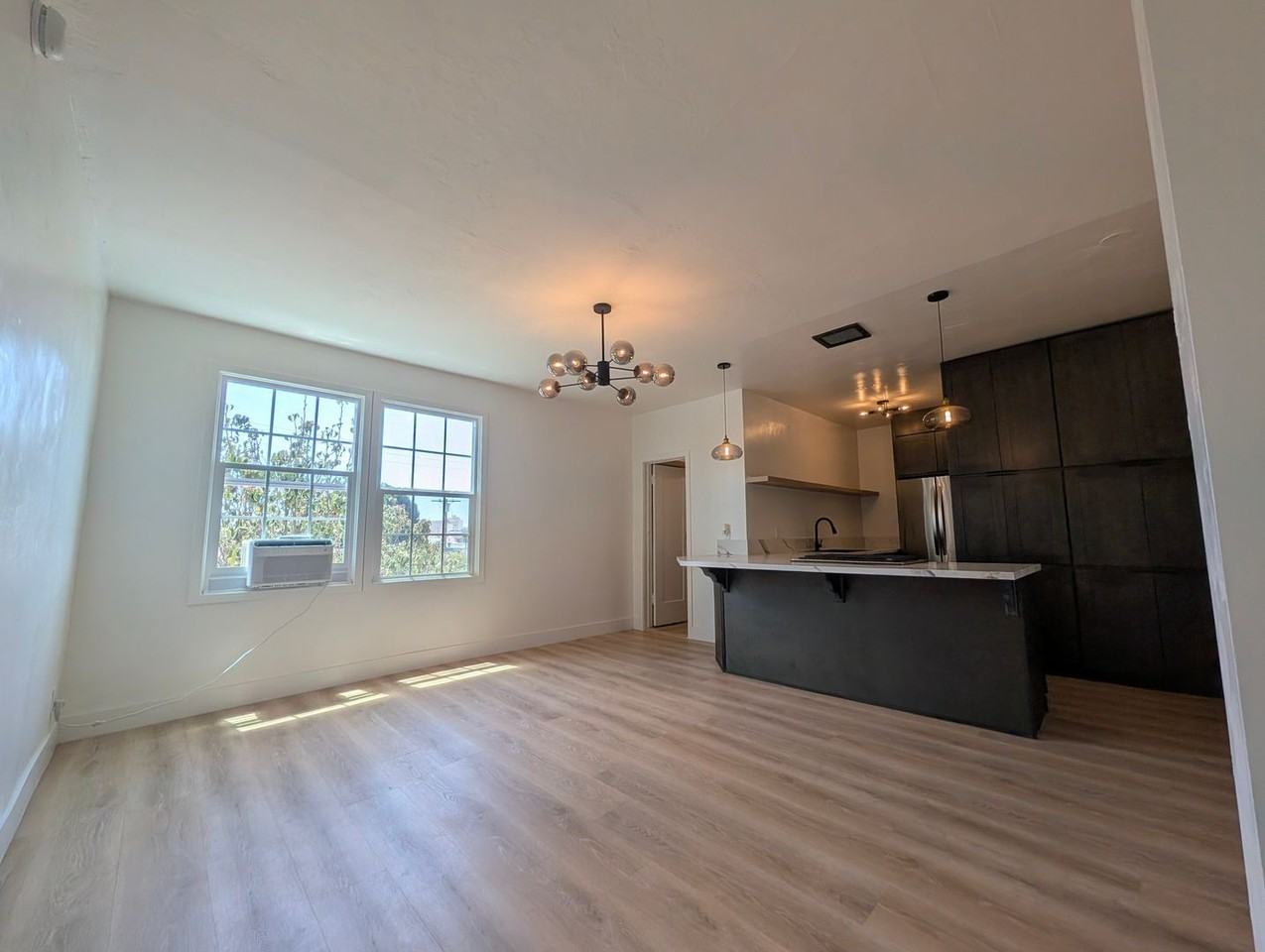 300 N Bonnie Brae St #302 - Photo 2 of 19