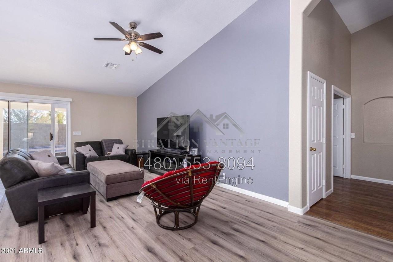 2195 E Sherri Dr - Photo 4 of 25