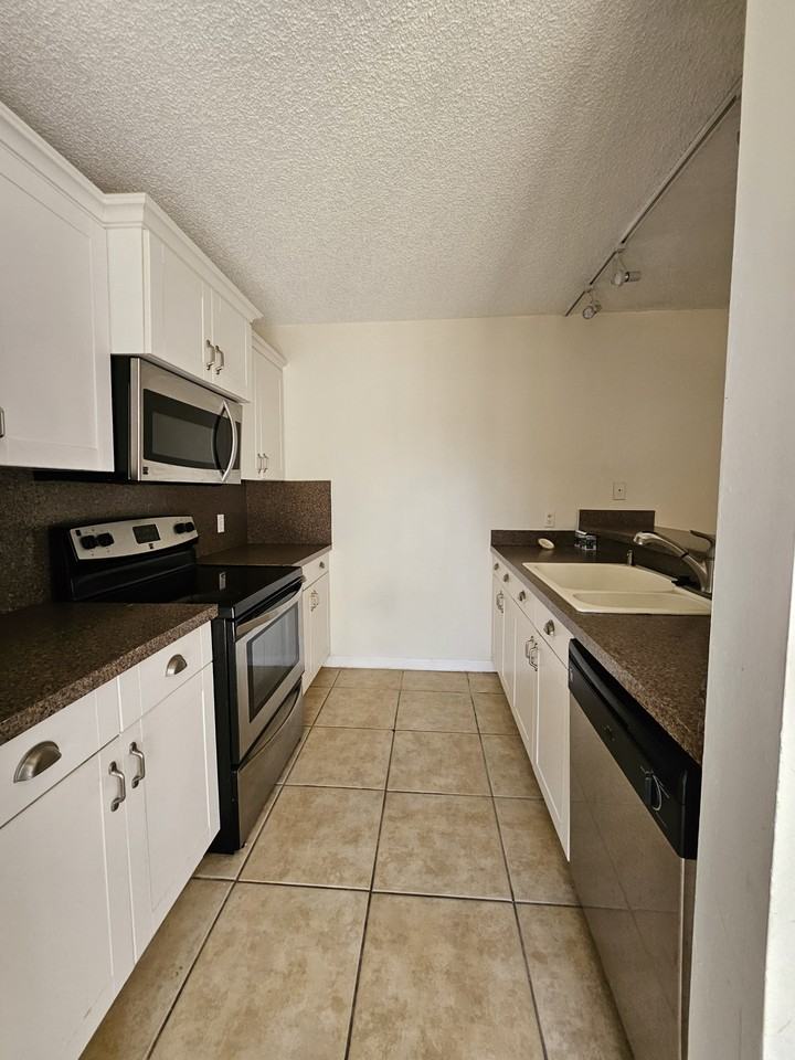 4123 41st Way - Photo 3 of 11