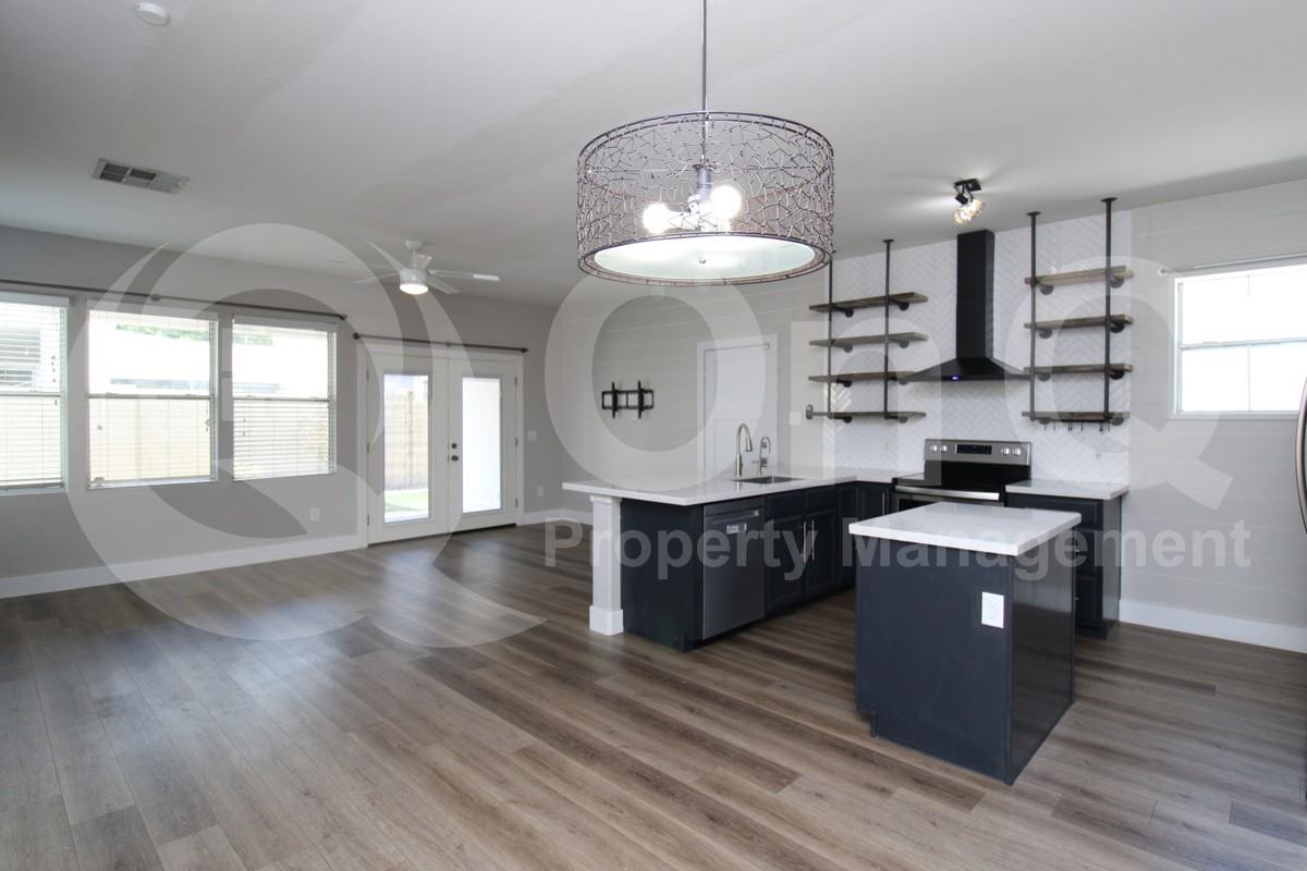1361 S Avocet St - Photo 5 of 26