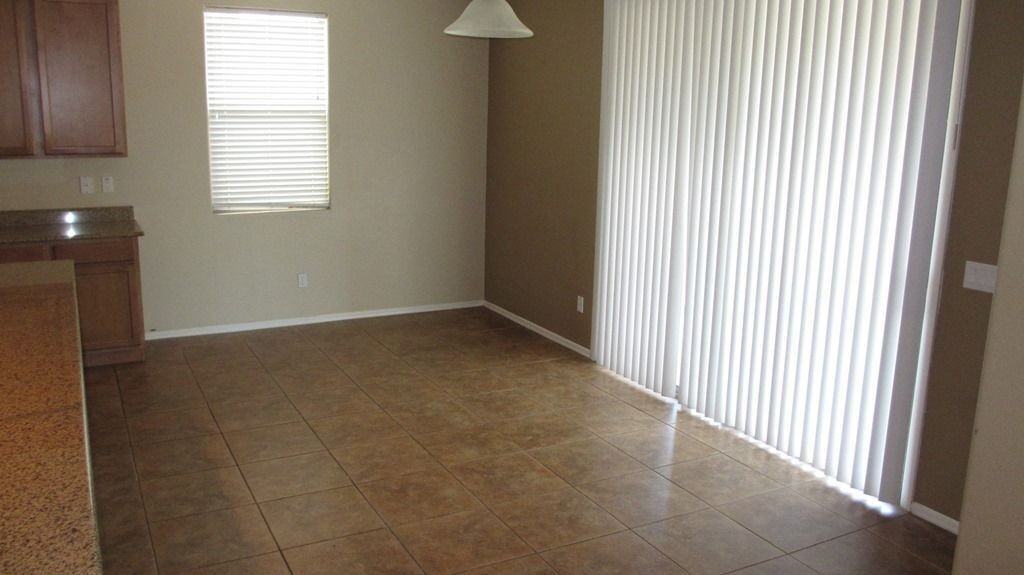 11841 N 143rd Ave - Photo 4 of 27