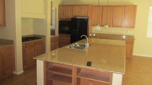 11841 N 143rd Ave - Photo 5 of 27