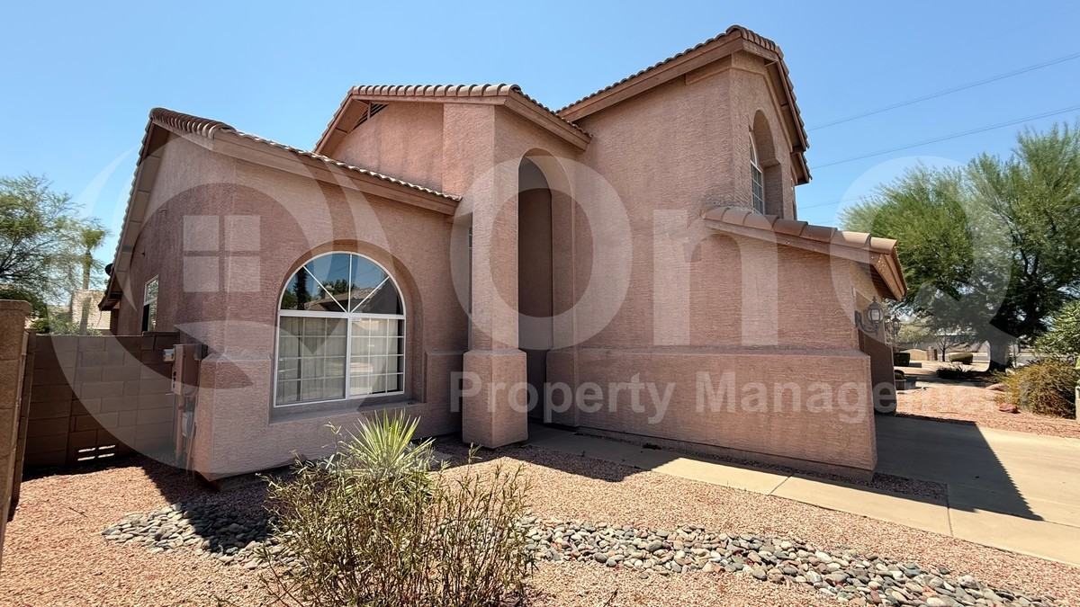 3211 E Behrend Dr - Photo 2 of 31