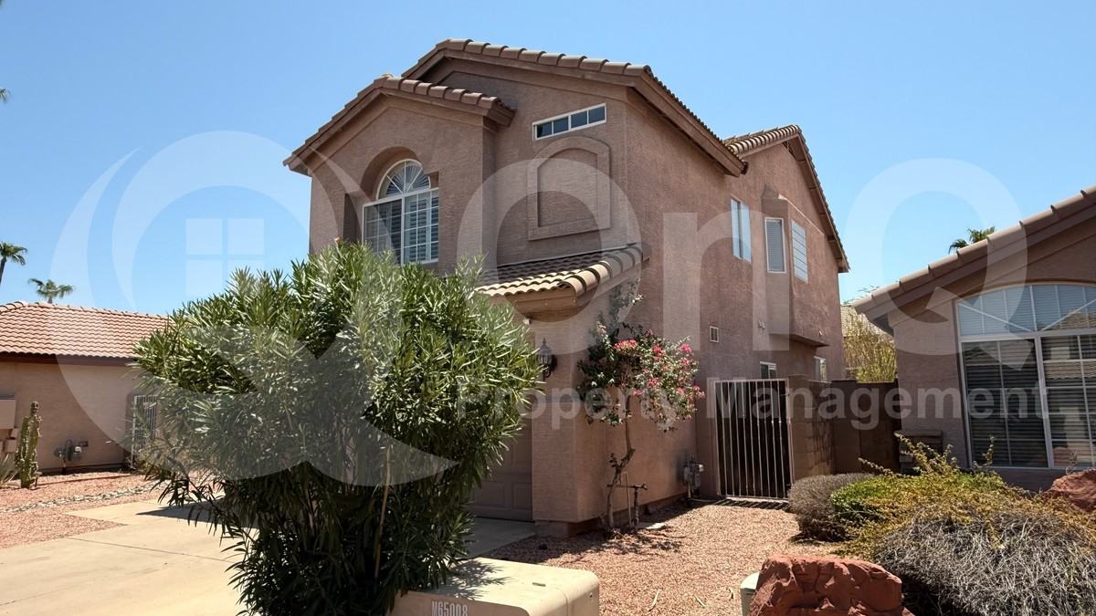 3211 E Behrend Dr - Photo 3 of 31