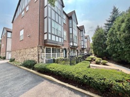 featured image of 104 S Myrtle Ave