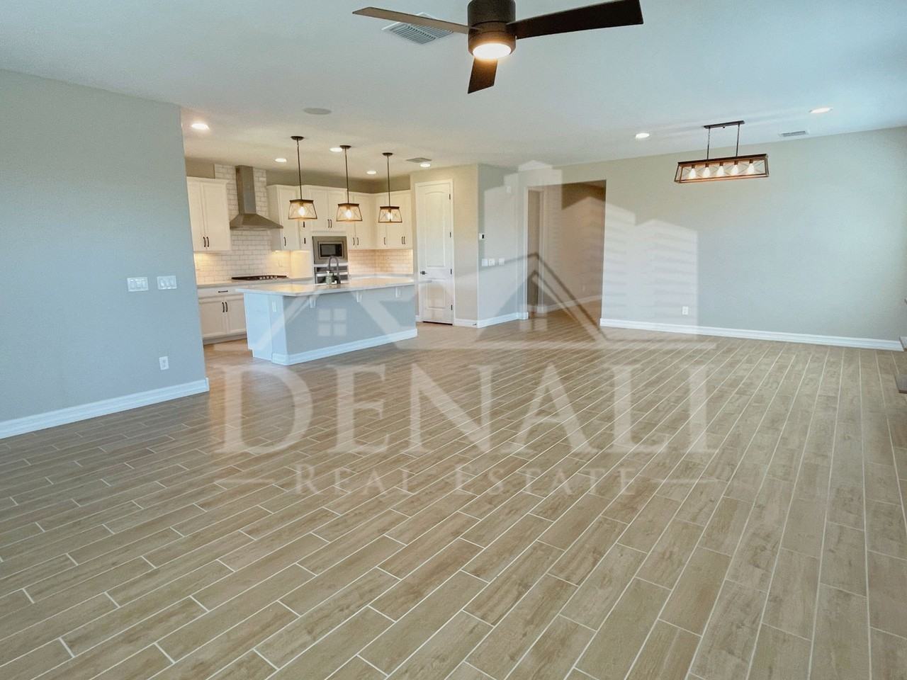 13648 N 144th Dr - Photo 6 of 32