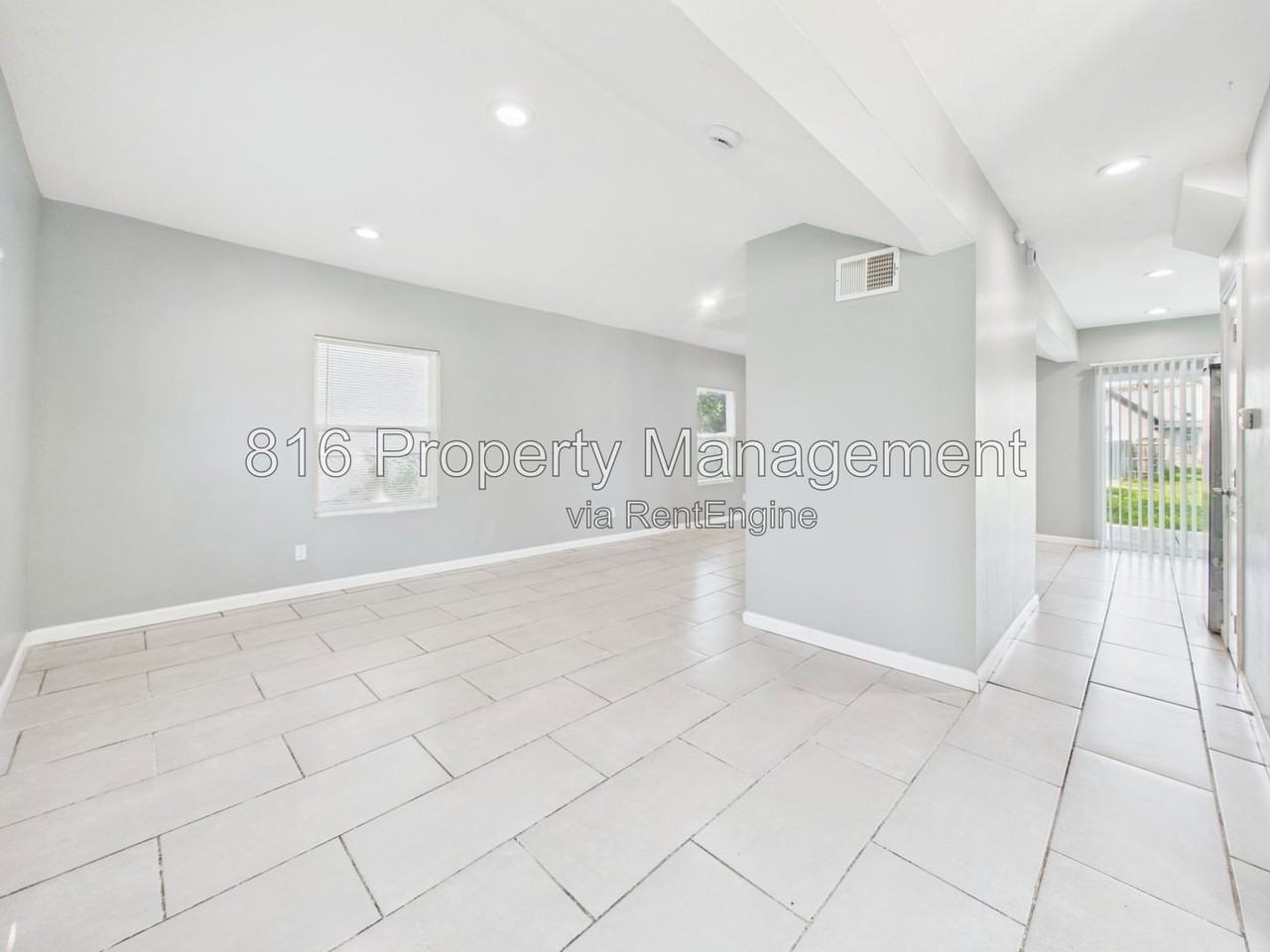 1256 Pennsylvania Ave - Photo 3 of 37