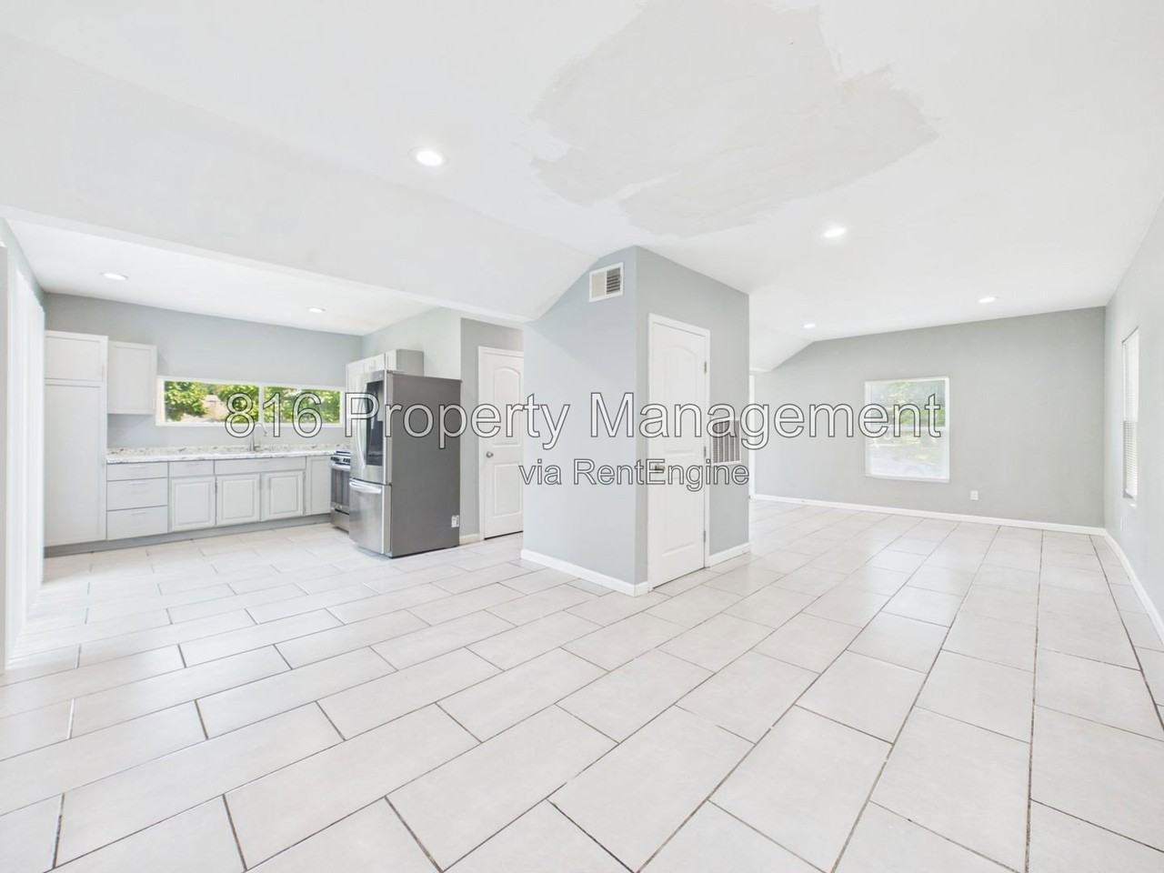 1256 Pennsylvania Ave - Photo 5 of 37