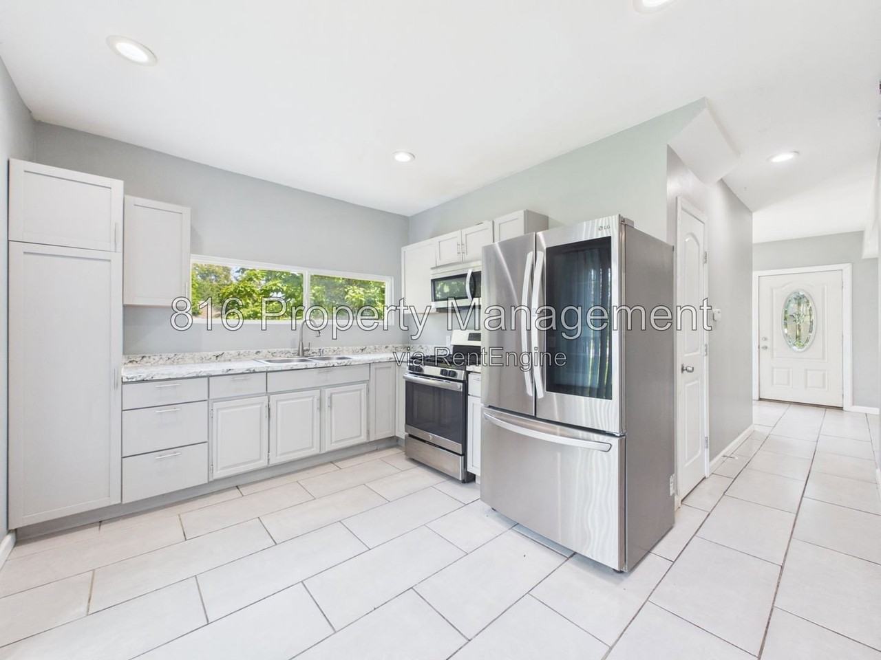 1256 Pennsylvania Ave - Photo 7 of 37