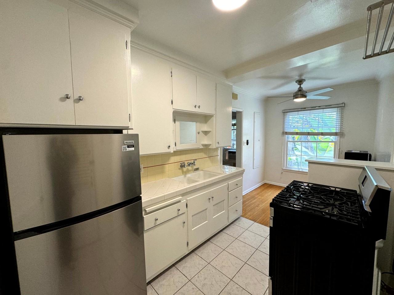 1271 N. Crescent Heights Blvd - Photo 4 of 50