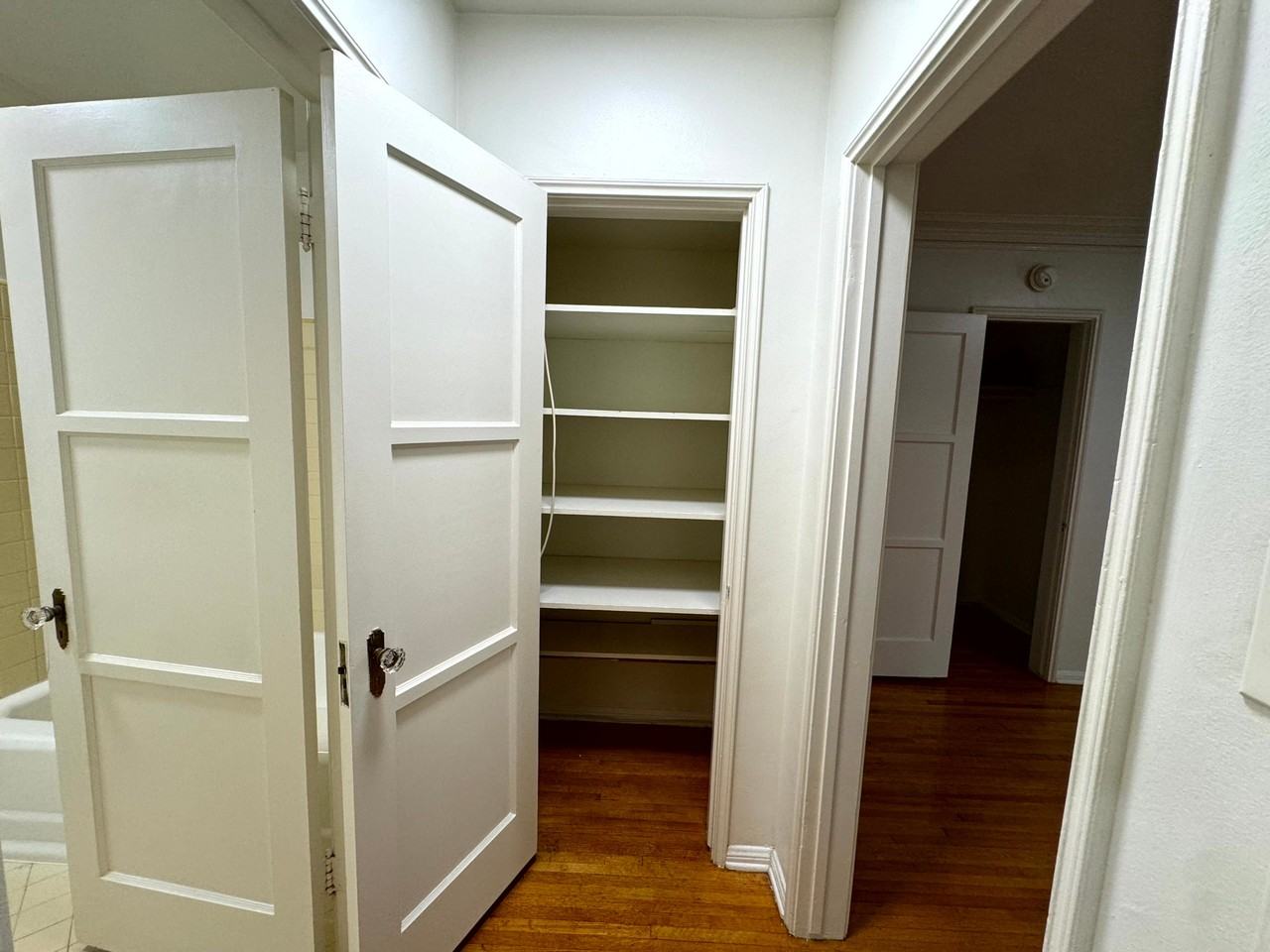 1271 N. Crescent Heights Blvd - Photo 7 of 50