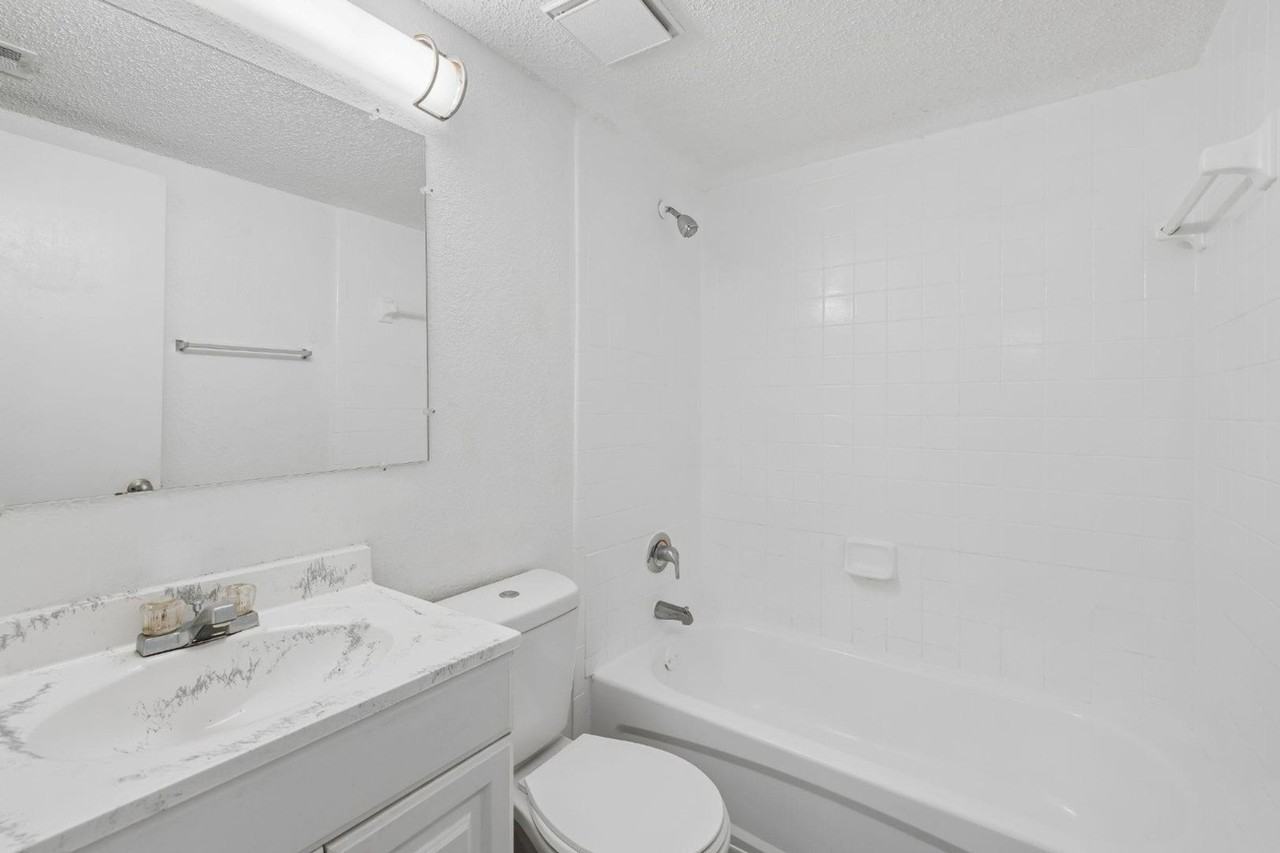2401 Jammes Rd - Photo 2 of 16
