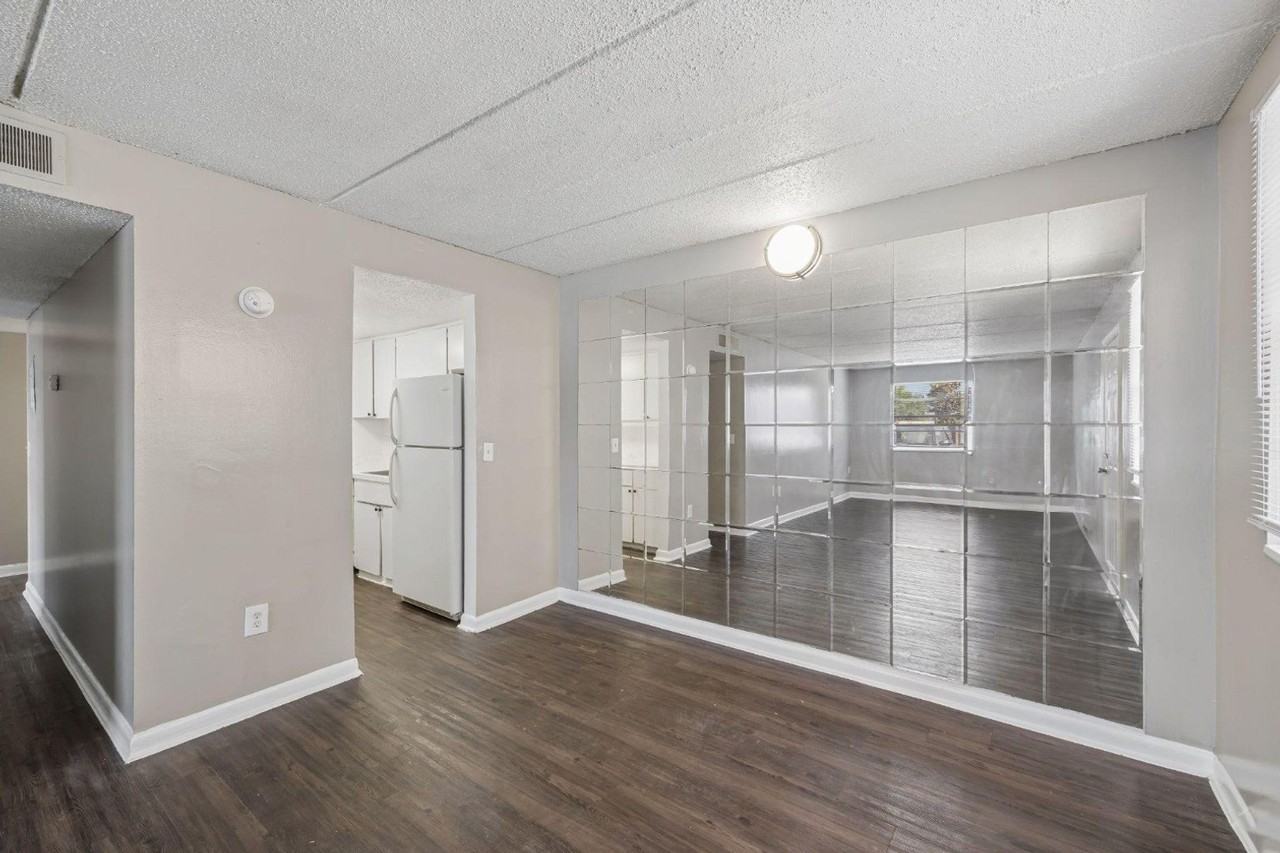 2401 Jammes Rd - Photo 6 of 16