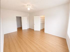 515 E Valencia Ave - Photo 1 of 1