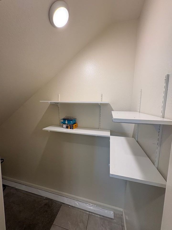 641 S Laguna St - Photo 5 of 43