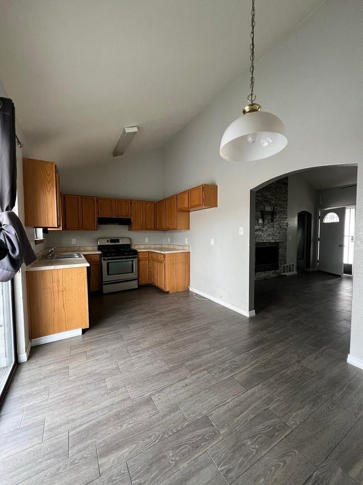 1789 Dean Jones St #NA - Photo 7 of 9