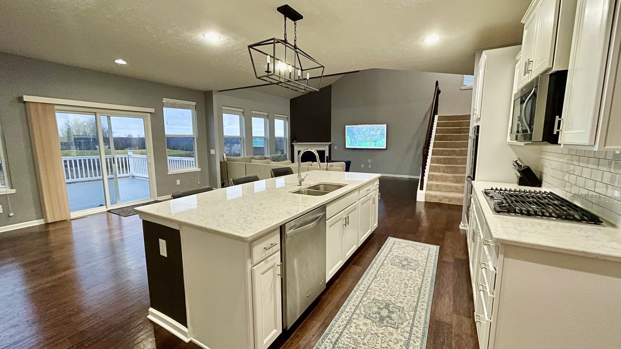 2038 Fieldcrest Ln #NA - Photo 3 of 50