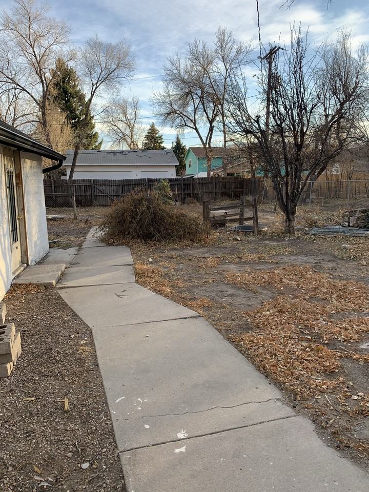 635 Maple St #NA - Photo 2 of 17