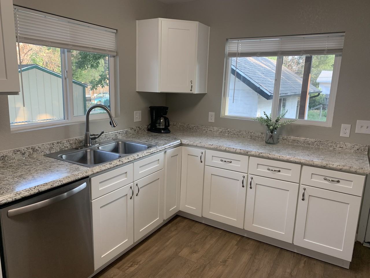 635 Maple St #NA - Photo 7 of 17