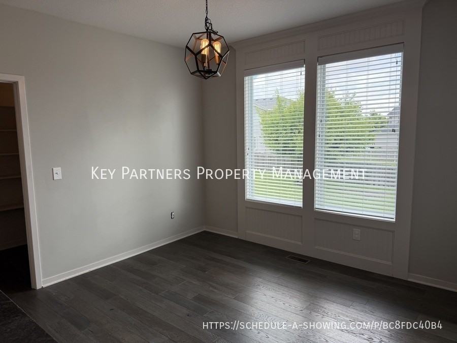 23402 W 52nd Ter - Photo 5 of 35