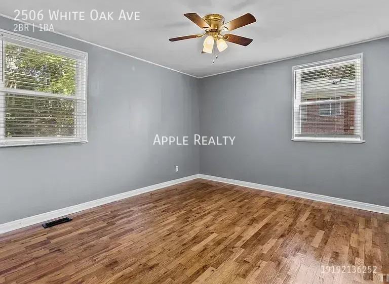 2506 White Oak Ave - Photo 3 of 20