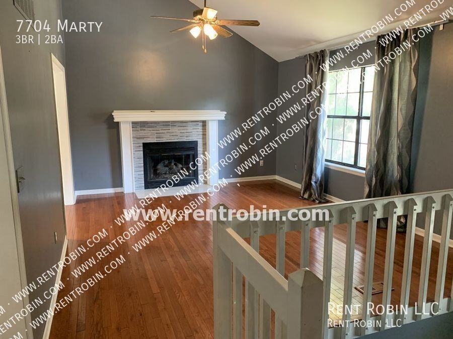 7704 Marty St - Photo 3 of 19