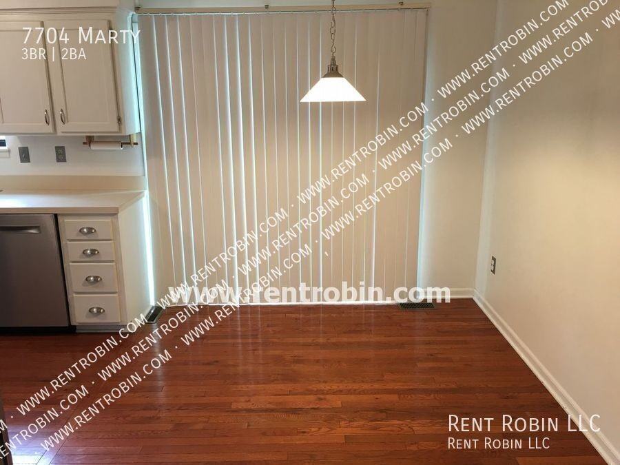 7704 Marty St - Photo 4 of 19