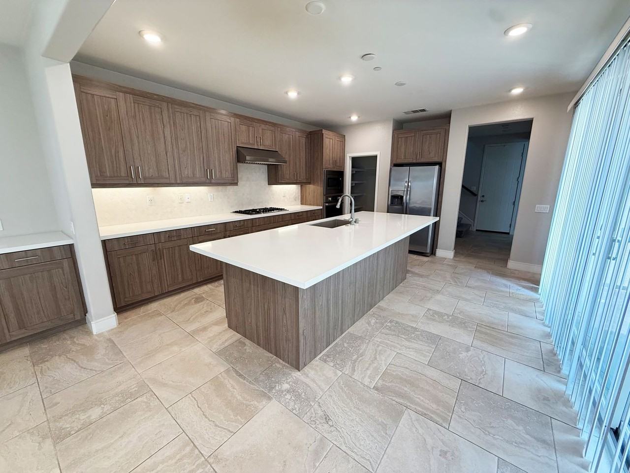 6773 Solterra Vista Pkwy - Photo 3 of 26