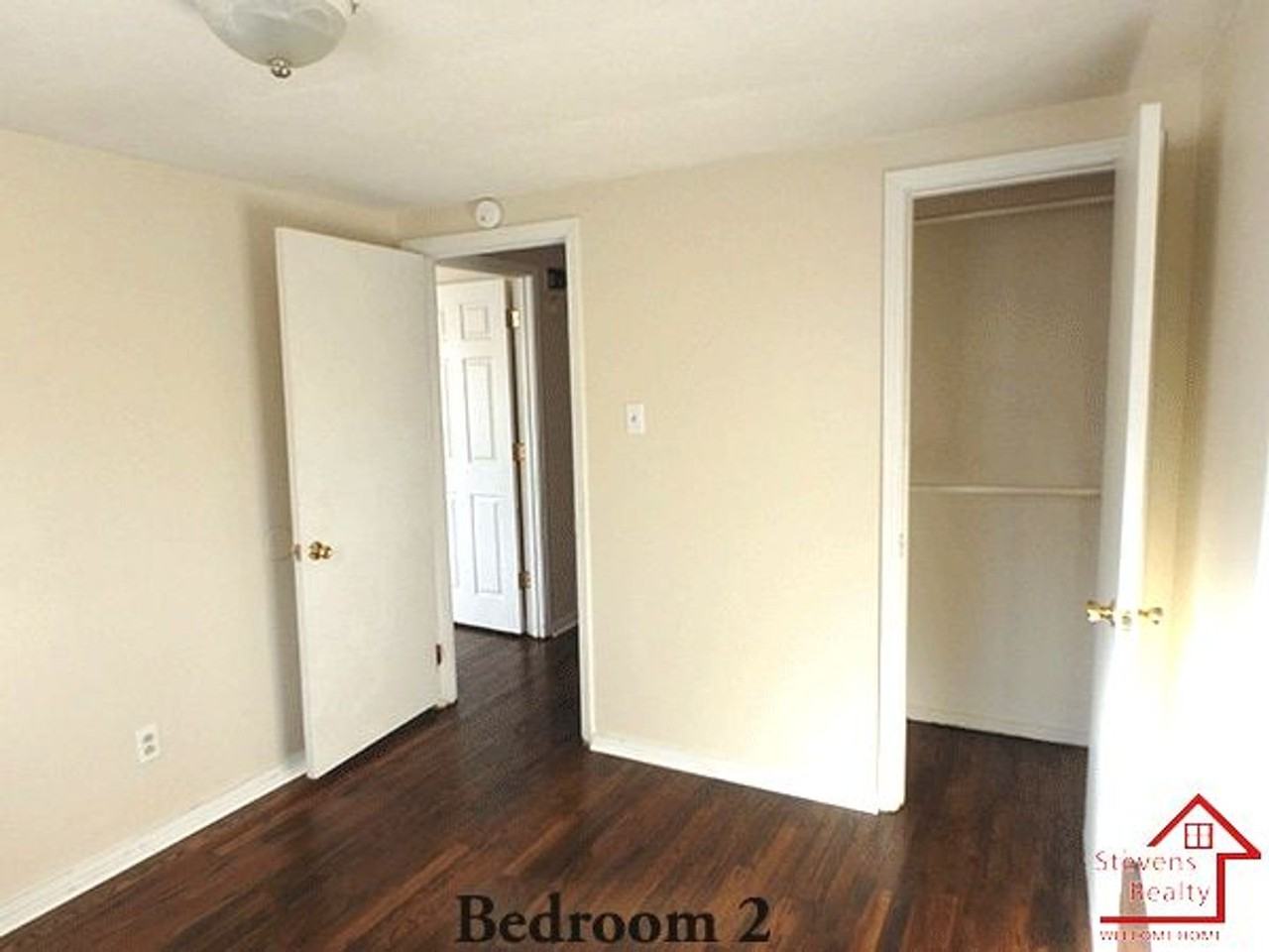 325 N Franklin Ave - Photo 7 of 25