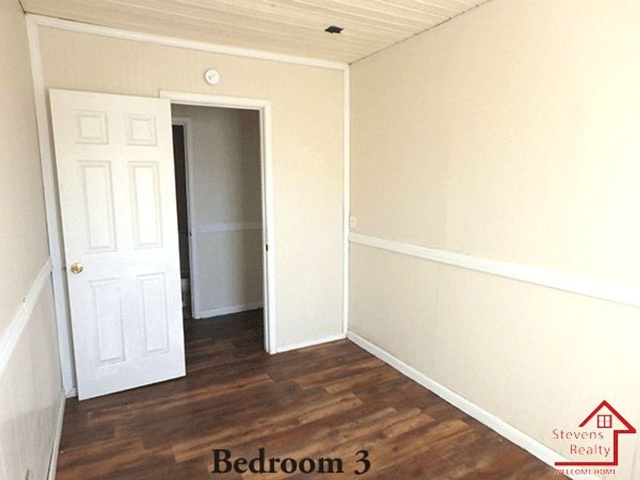 325 N Franklin Ave - Photo 6 of 26