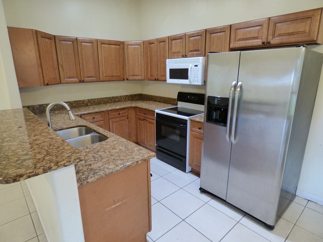 3122 Lorry Ln - Photo 4 of 9