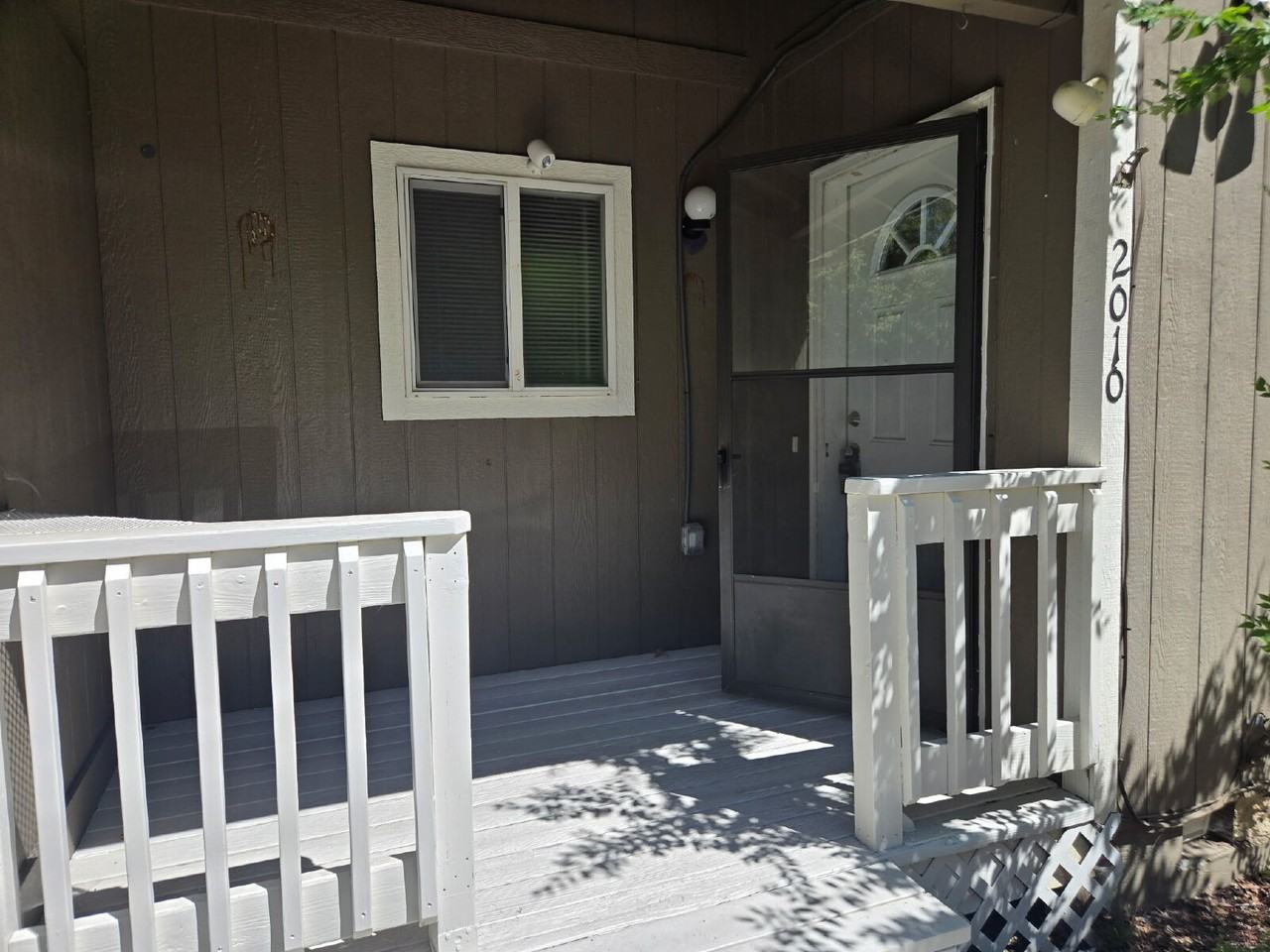 2010 Ne Full Moon Dr - Photo 2 of 21