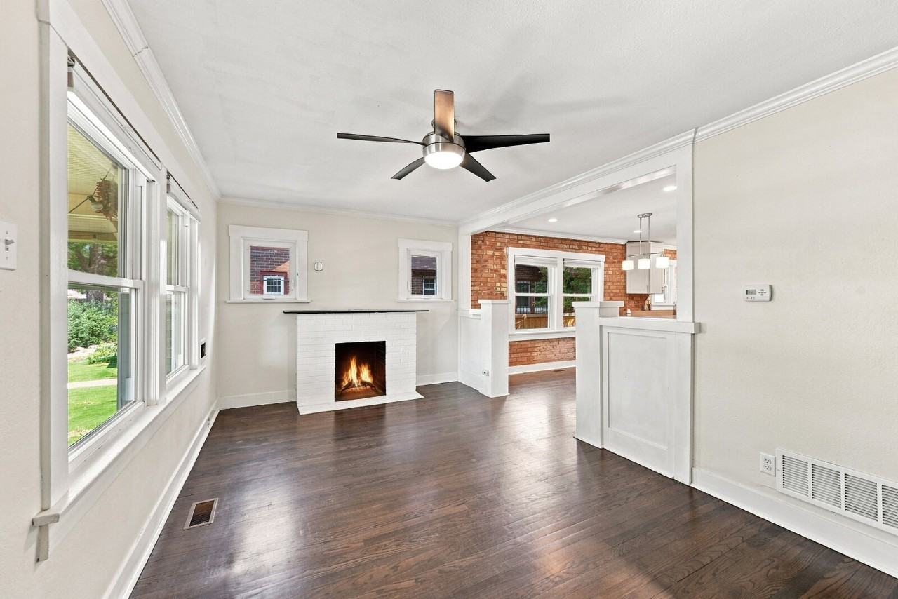 2630 N York St - Photo 3 of 34