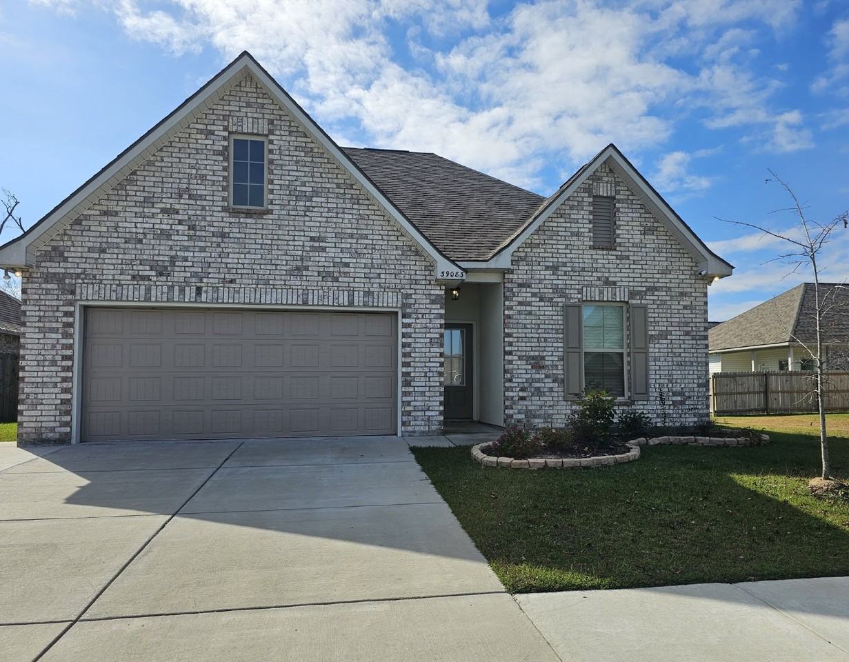 39083 Harrier St - Photo 2 of 28
