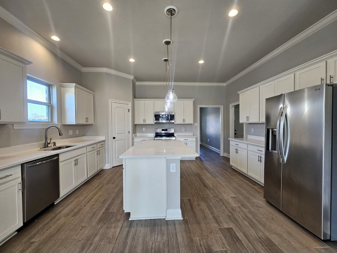 39083 Harrier St - Photo 3 of 28