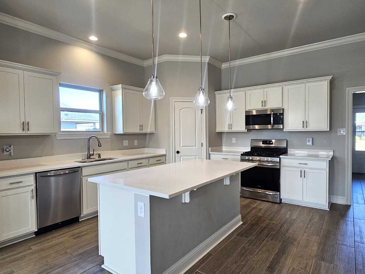 39083 Harrier St - Photo 4 of 28