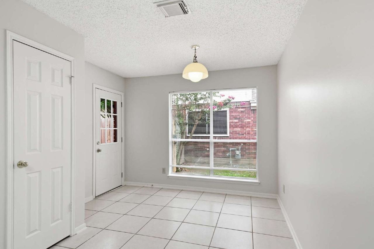8926 Village Hills Dr - Photo 2 of 23