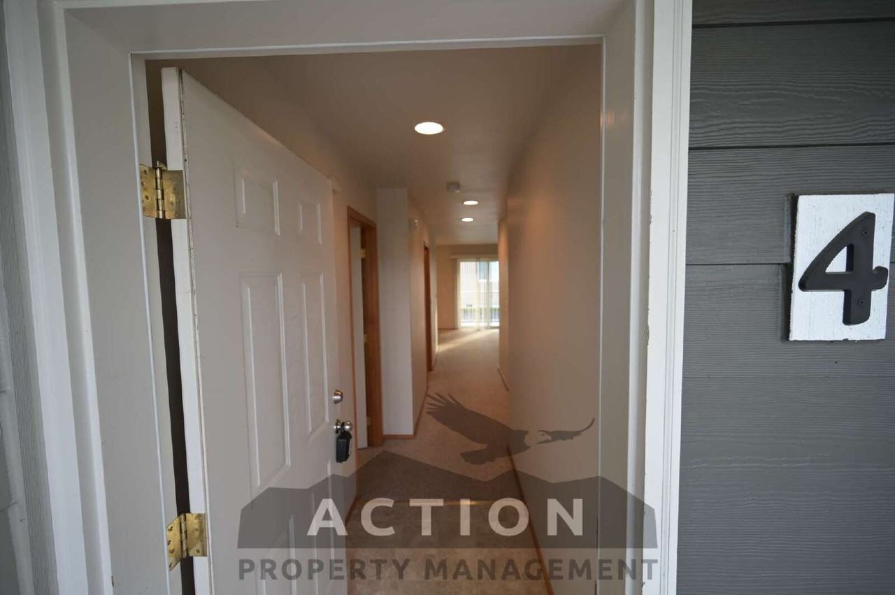 1312 Campbell Ave #4 - Photo 2 of 20
