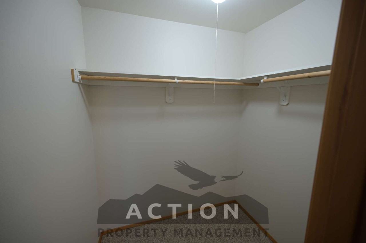 1312 Campbell Ave #4 - Photo 5 of 20