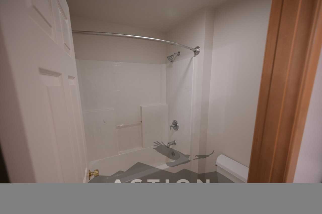1312 Campbell Ave #4 - Photo 7 of 20